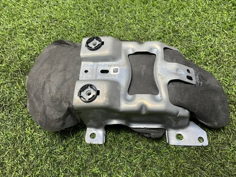 Кронштейн крепления торпедо