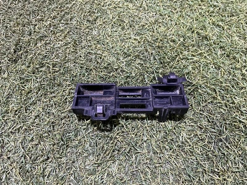 Кронштейн крепежный вспомогательный (разного назначения)