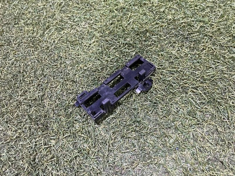 Кронштейн крепежный вспомогательный (разного назначения)