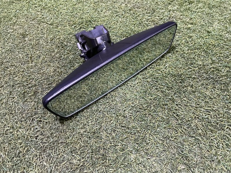 Зеркало заднего вида