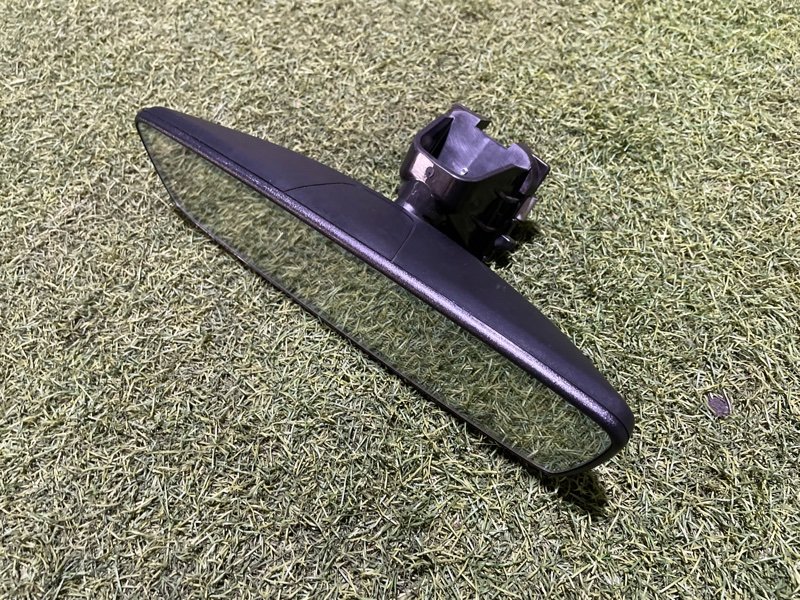 Зеркало заднего вида