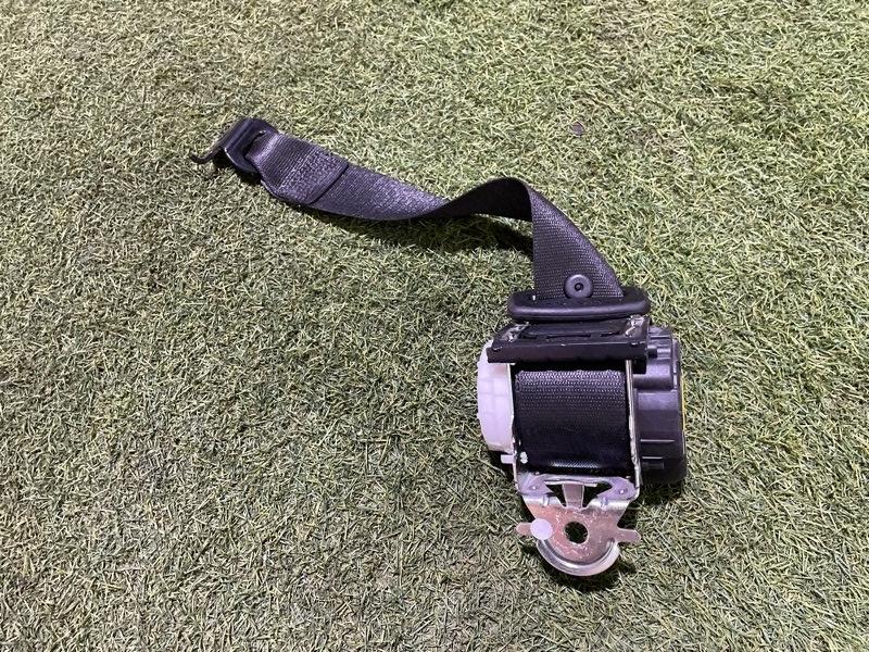 Ремень безопасности