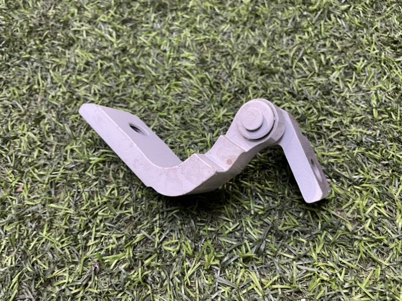 Петля двери задней левой нижняя