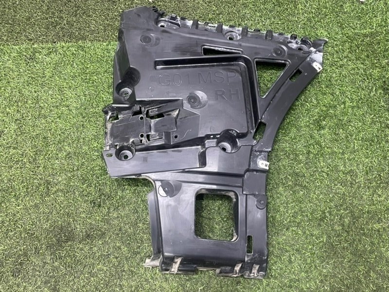 Кронштейн заднего бампера правый