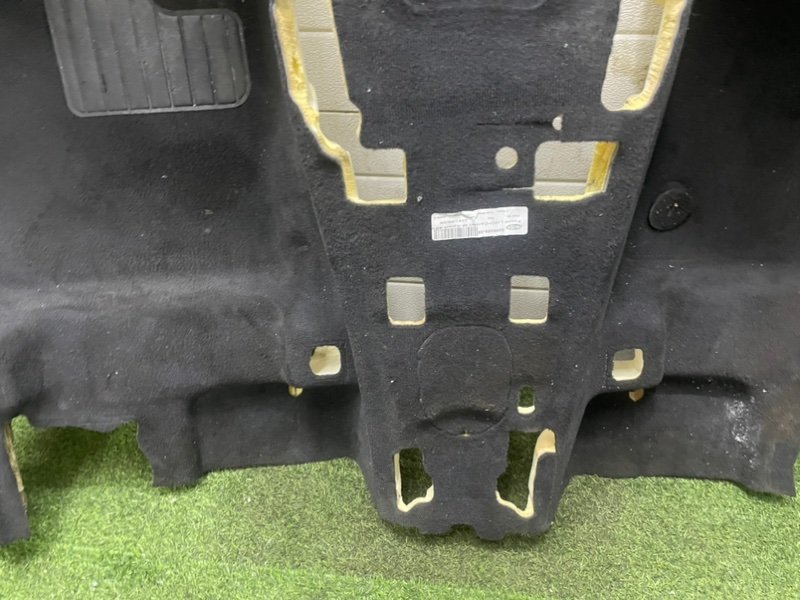 Покрытие напольное (ковролин)