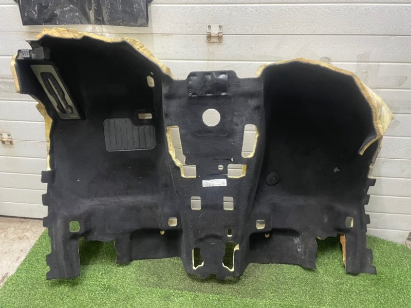 Покрытие напольное (ковролин)