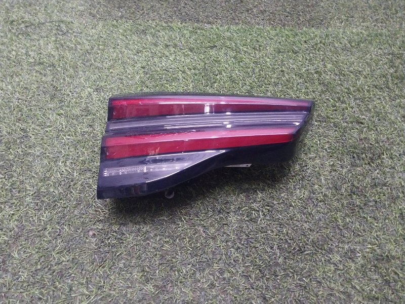 Фонарь задний внутренний левый