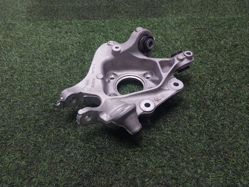 Кулак поворотный задний правый