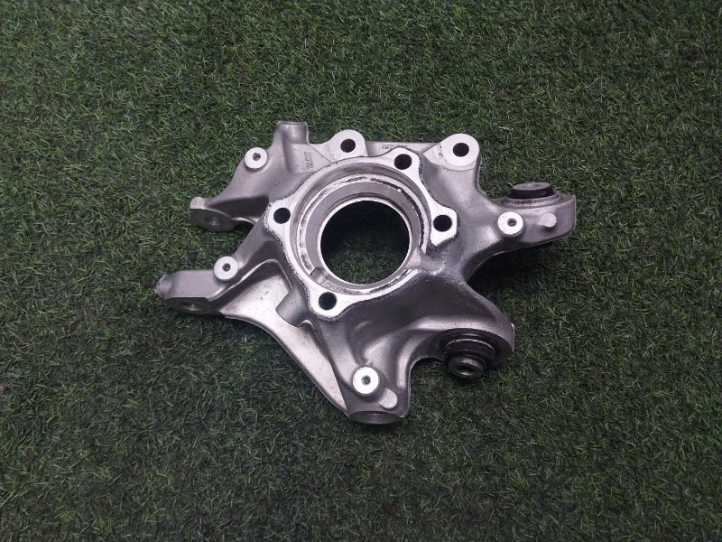 Кулак поворотный задний правый