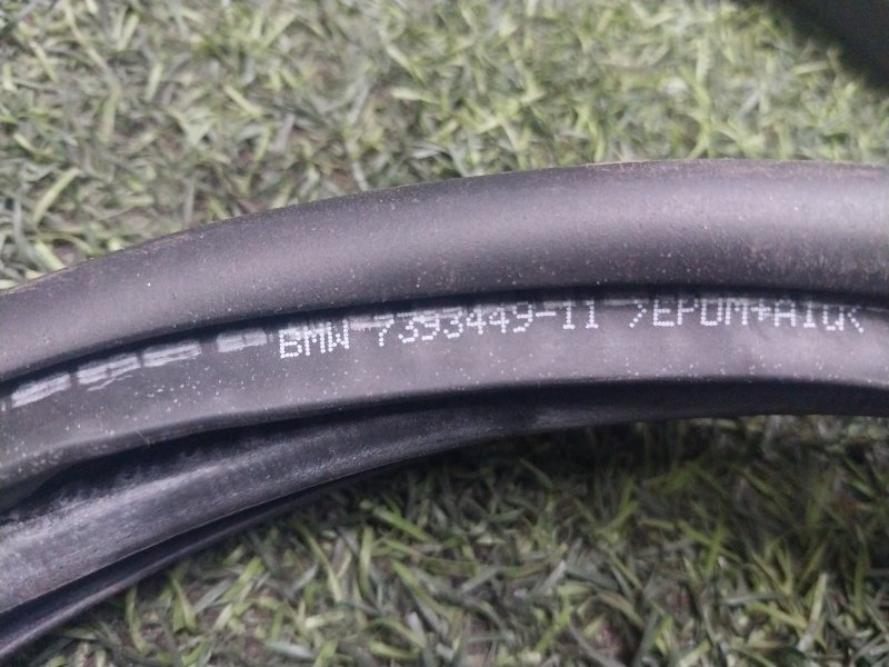 Уплотнитель двери