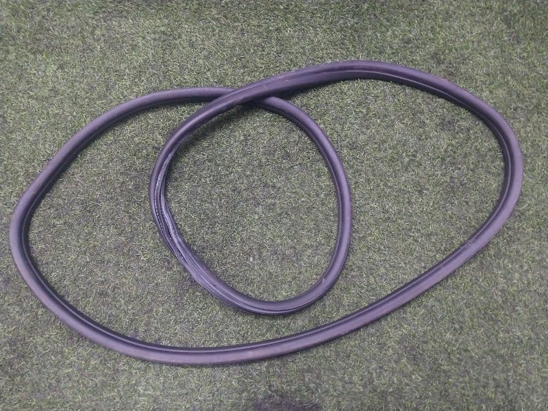 Уплотнитель двери