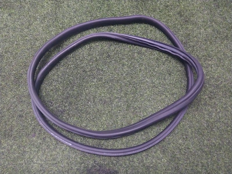 Уплотнитель двери