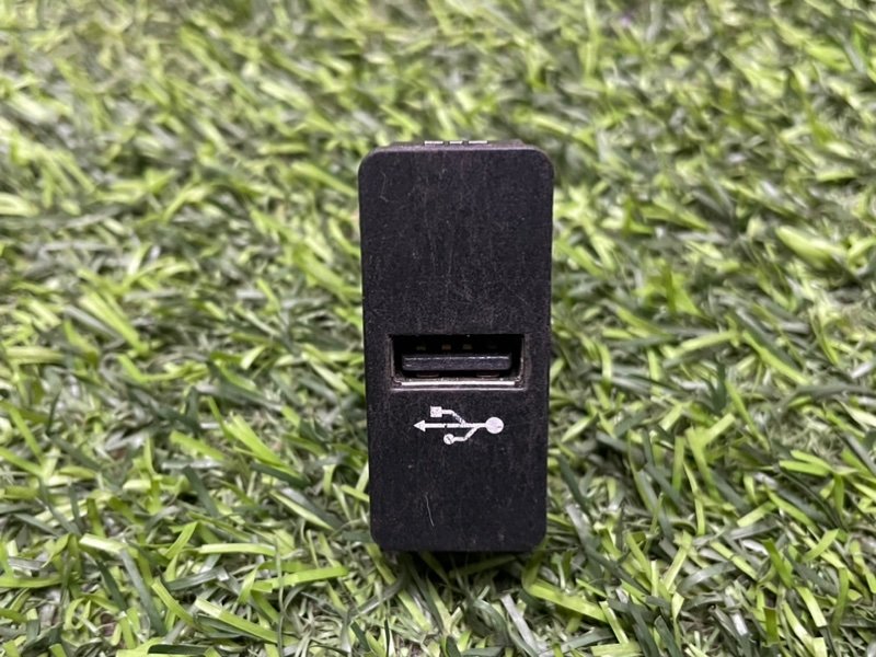 Кабель зарядный универсальный USB