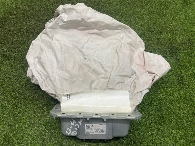 Подушка безопасности пассажирская (в торпедо)