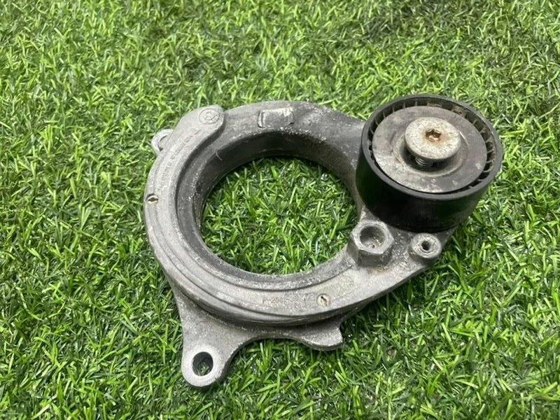 Натяжитель ремня