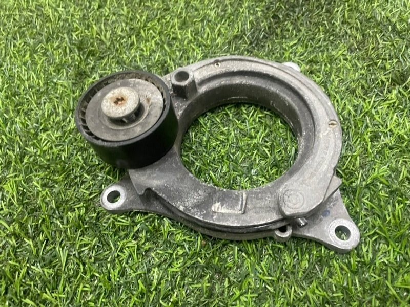 Натяжитель ремня