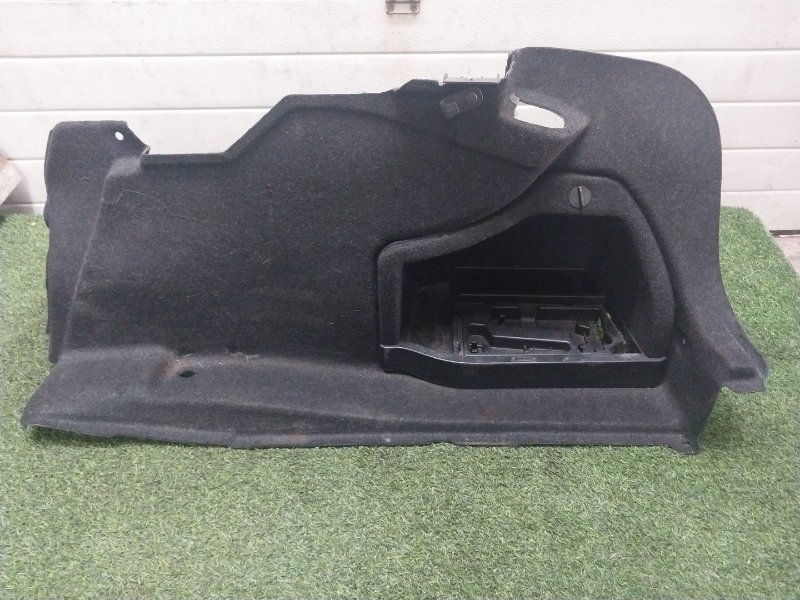 Обшивка багажника