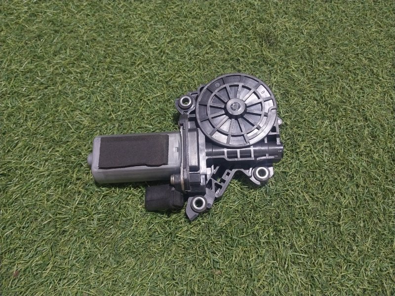 Доводчик двери