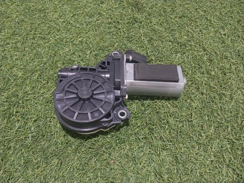 Доводчик двери