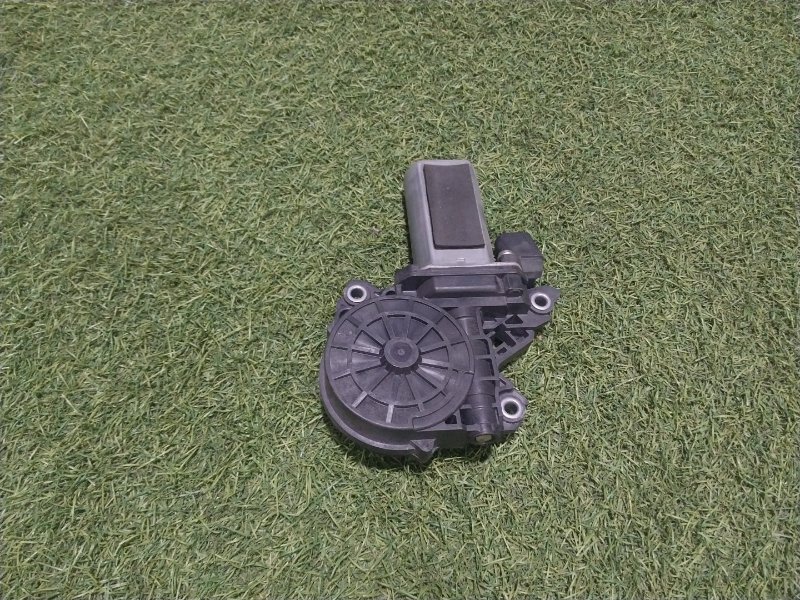 Доводчик двери