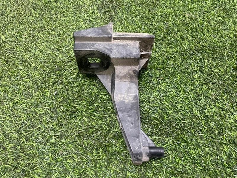 Кронштейн радиатора