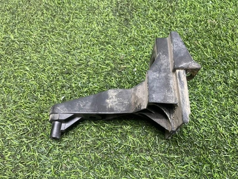 Кронштейн радиатора