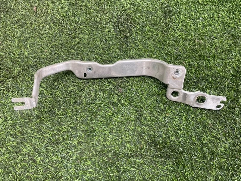 Кронштейн крепления крыла