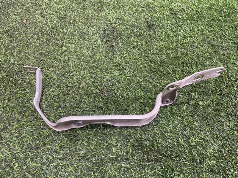 Кронштейн крепления крыла