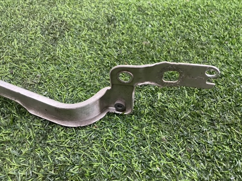 Кронштейн крепления крыла