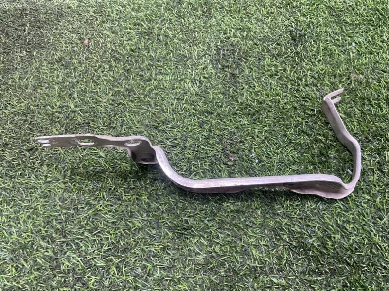 Кронштейн крепления крыла