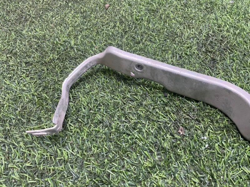 Кронштейн крепления крыла