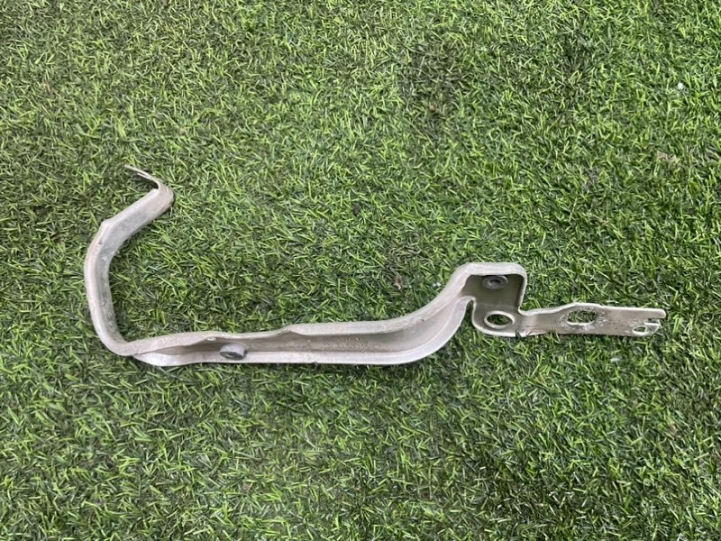 Кронштейн крепления крыла