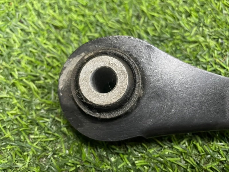 Рычаг задний