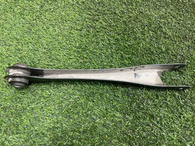 Рычаг задний