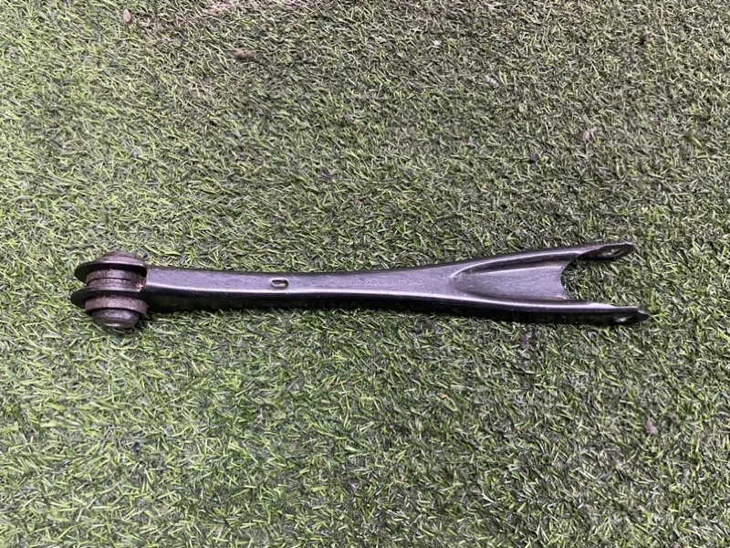 Рычаг задний