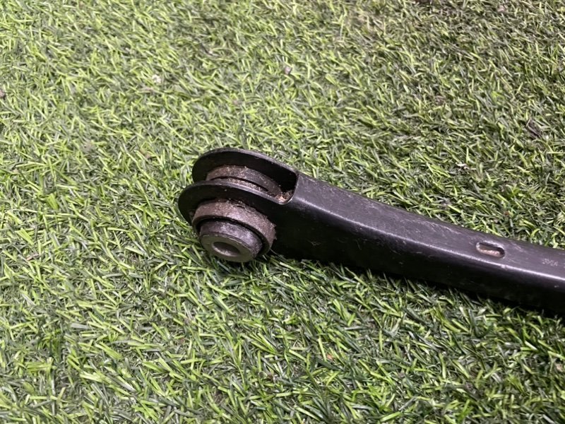 Рычаг задний