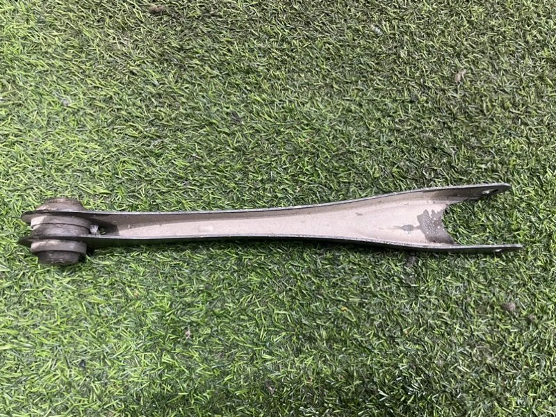 Рычаг задний