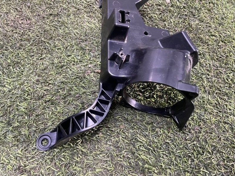 Кронштейн крепежный вспомогательный (разного назначения)