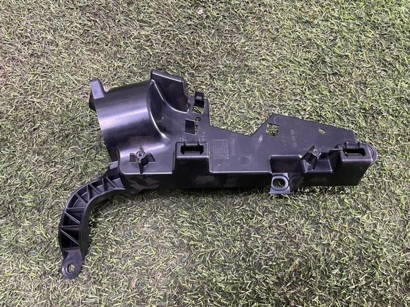 Кронштейн крепежный вспомогательный (разного назначения)