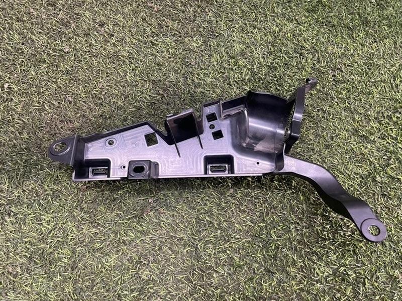 Кронштейн крепежный вспомогательный (разного назначения)