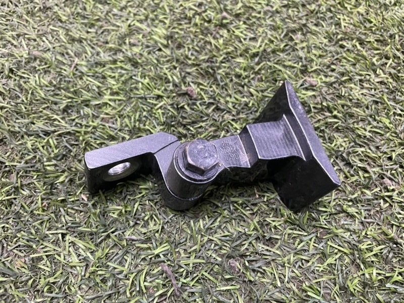 Петля двери задней правой верхняя