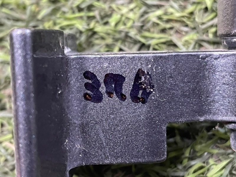 Петля двери задней правой верхняя