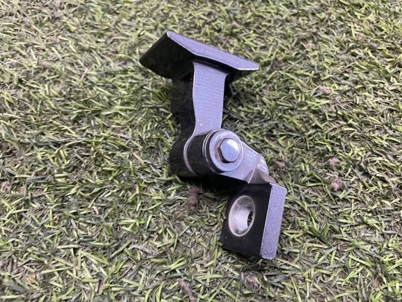 Петля двери задней правой верхняя