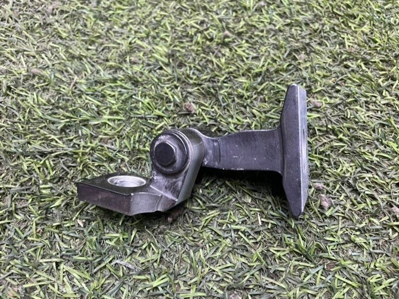 Петля двери задней правой верхняя