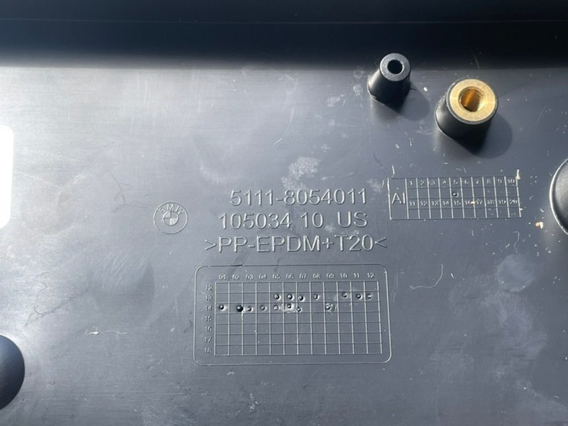 Накладка переднего бампера под номер