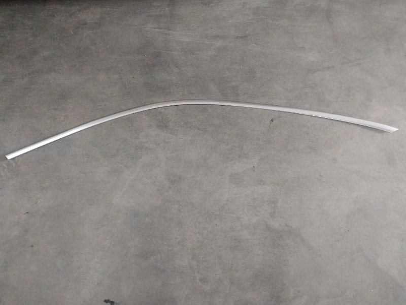 Молдинг передней правой двери