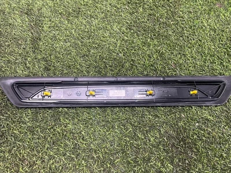 Накладка порога (внутренняя)