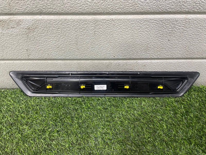 Накладка порога (внутренняя)