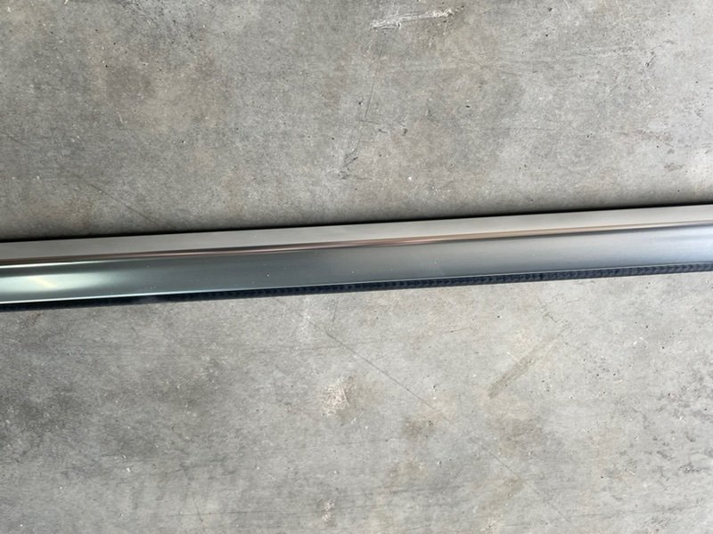 Накладка стекла переднего правого