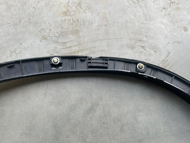 Накладка заднего крыла левого